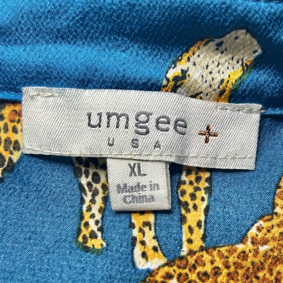 Umgee Blue Button Down Long Sleeve Leopard Novelty Print Blouse Top Size XL - Picture 7 of 16